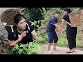 Download Lagu On her way home from work, a strange man suddenly asked for money, causing her to run away