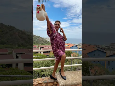 La vecina con superpoderes: ¡Apareció en 3 segundos! 🤯🤣 #humor #comedy #mediaio