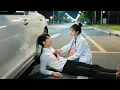 Download Lagu Seorang dokter wanita menyelamatkan seorang pria terluka yang diperburu di alam liar. Tak disangka,