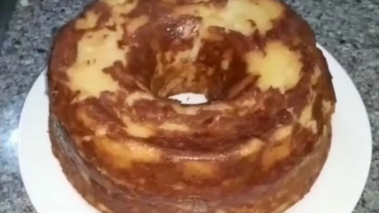 MASSA DE BOLO DE ANIVERSÁRIO DE LIQUIDIFICADOR. Sensacional e super fofinha!