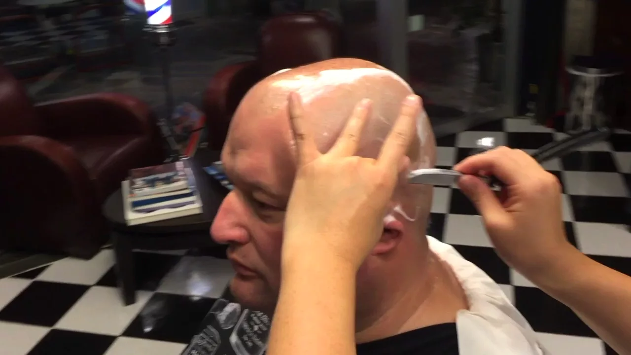 Noriko Matsuguchi does a Feather Straight Razor Head Shave