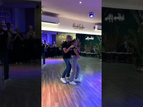 Here's a beautiful Advanced Bachata to make your week better! 🫶🏼 #ArubaSalsa #ReggieandMelitza