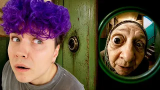 НЕ ОТКРЫВАЙ ДВЕРЬ этой БАБКЕ в 00:00!!!!☠️