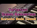 Download Lagu Karaoke terhanyut dalam kemesraan nada cowok