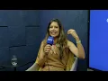 Izabella Rocha foca em carreira solo, mas deixa espaço para relembrar dos tempos de Natiruts
