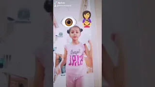 عيني لما جت تفتح كنت القى بنتي ليه يا دنيا اختي مني حبيبتي دودو دندنها