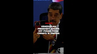 Venezuelan President Shows Off Phone From China S Xi Jinping 