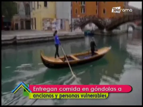 Emotivo tributo de varios policías a trabajadores de la salud en EE.UU.