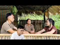 Download Lagu The younger sister came to see Mr. TU and his wife to find out why Mr. TRUONG was sad.