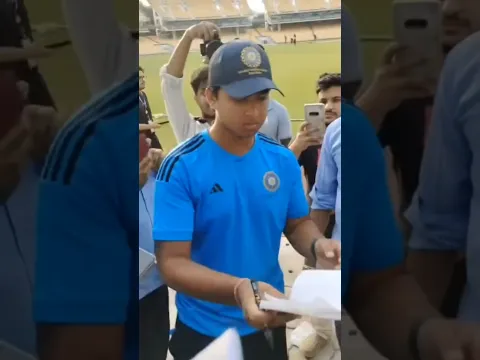वैभव सूर्यवंशी फैंस भीड़ 😭 #vaibhavsuryavanshi #cricket #viral #short #shorts #youtubeshorts #reels