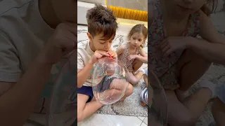 خلودة نفخ لصفا بالون طق بالون صفا وزعلت 