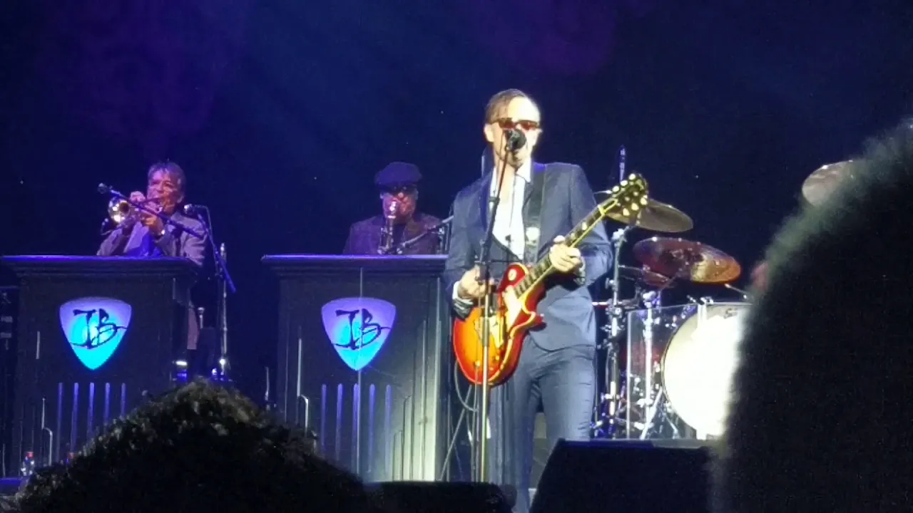 Joe Bonamassa - Just 'Cos You Can Don't Mean You Should (18.05.2019, Porsche Arena, Stuttgart) Joe Bonamassa - Just 'Cos You Can Don't Mean You Should (18.05.2019, Porsche Arena, Stuttgart)
