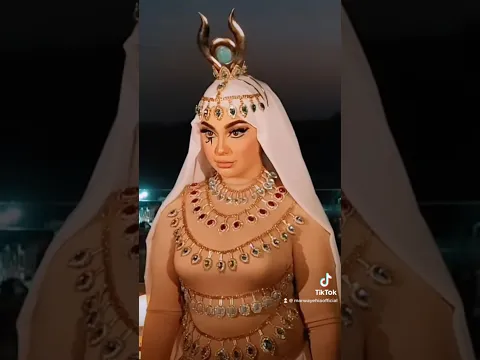 ‎ مكياج فرعوني لحنة عروستي الامريكية ذات الاصول المصرية👑لحجز مكياجك يرجى التواصل واتساب 01150006476