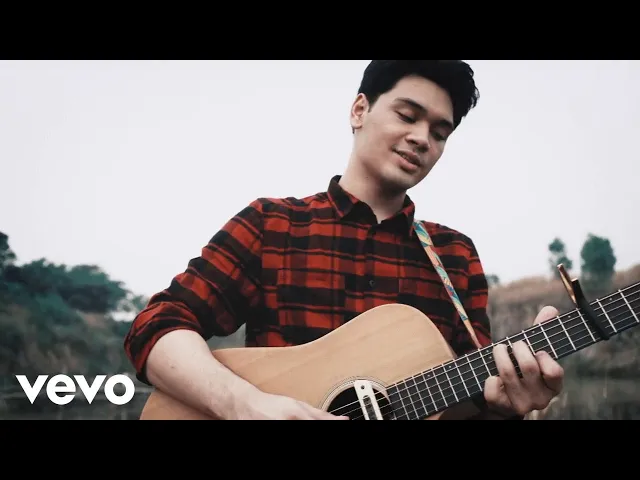 Download MP3 TheOvertunes - I Still Love You (Acoustic Version)