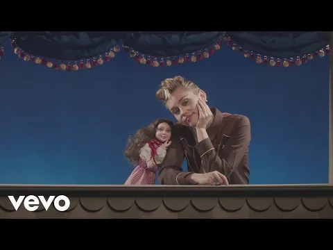 Download MP3 Miley Cyrus - Younger Now (Official Video)