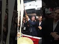 Gabriel Attal fait le show avec l aligot