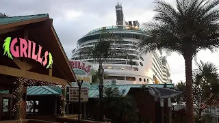 Grills Seafood Deck Tiki Bar