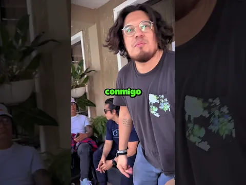 Lo importante de llevar serenata a la persona siempre estuvo ahí. #chilajatun #bolivia #humor