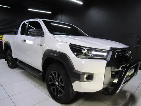 Download MP3 Toyota Hilux 2.8GD-6 Xtra Cab 4x4 Legend Auto--2022