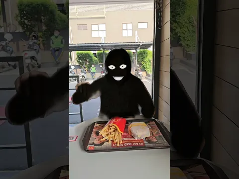 MAKAN SAMA ORANG ASING
