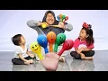 Download Lagu Surprise YUPI STROWBERRY KISS \u0026 KINDER JOY EGGS Dalam Balon Karakter BALLOON FINGER FAMILY SONG
