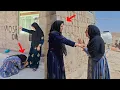 Download Lagu Esmats inspanningen samen met Shakila om de kinderen te vinden
