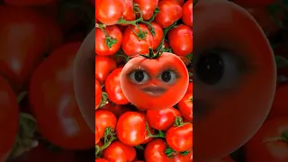 أنا البندورة الحمراء مزروعة بين الخضرة Shorts 