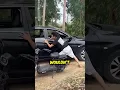 Download Lagu Hij stopte de auto 🥹
