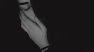 الحياة مليانه ظلمه    وناس كتير مزيفه   نوال الزغبى دندنها