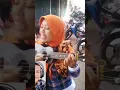 Download Lagu viral pengamen jalanan ibu sri suara nya merdu sekali #viralpengamen #viral #shorts #ibusri
