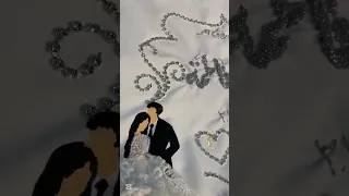 لو المزيكه واقفه نعلي بالسقفه        دندنها