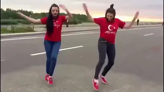 اجمل رقصه تونسيه علي مهرجان هات سيجاره جاره دندنها