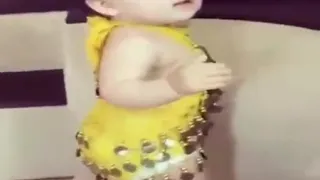 أجمل طفله ترقص على أغنية يلي بتحب نعنع     لاتفوتكم دندنها