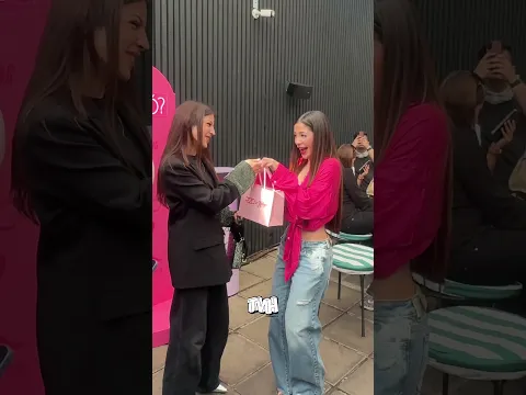 Katteyes presenta su línea de maquillaje en un evento exclusivo en Chile