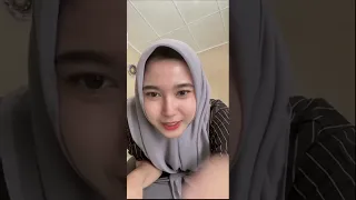 bunda er lagi ngasuh ponakan eh keliatan blunder dikit bund 