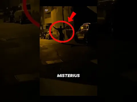 Penari Misterius yang Muncul di Depan Rumah #scary #shorts #hantu
