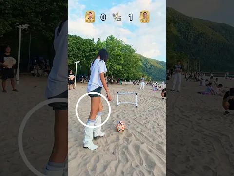Messi vs Ronaldo: The Beach Football Challenge You Won't Want to Miss 🌴🔥 #football #shorts