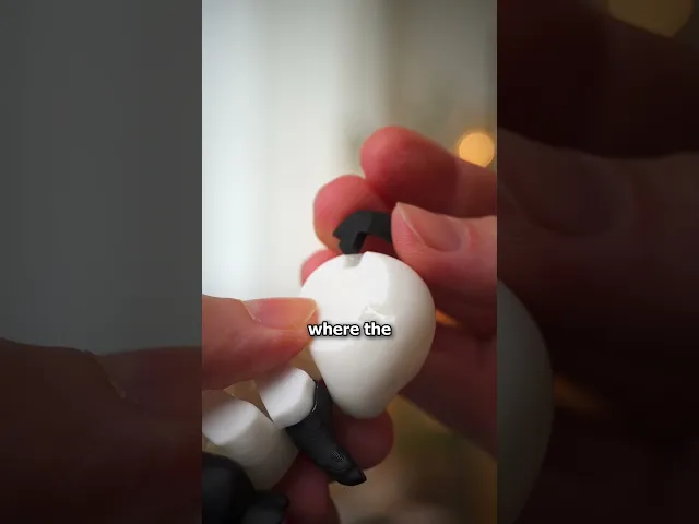 Peng the Flexi Panda - Magnetic Hand-Holding Companion video thumbnail