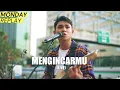 Download Lagu Rheno Poetiray - Mengincarmu (Live at Monday Replay)