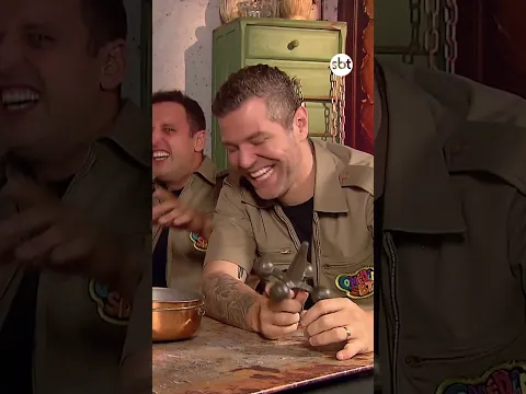 Esses erros de gravação com o Pequeninho são insuperáveis  #ComédiaSBT  #Humor #SBT