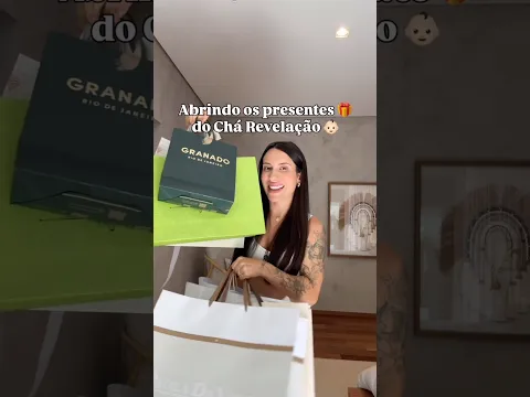 Bora abrir juntas os presentes do chá revelação? 🎁 👶🏻 TEM MUITAAA COISA LINDA 🤩