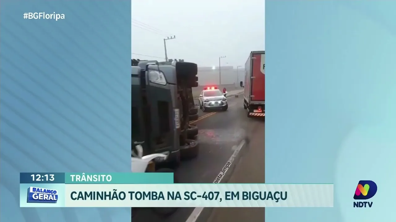 Acidente na SC-407: Caminhão tomba próximo a hospital de Biguaçú