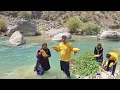 Download Lagu A nice picnic by the river and picking wild fruit with Mr. Dahl and his wife.