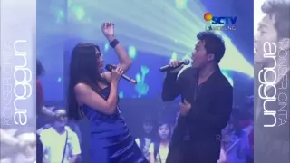 Download Anggun \u0026 Sandhy Sondoro - Snow On the Sahara [Konser Cinta Anggun] MP3