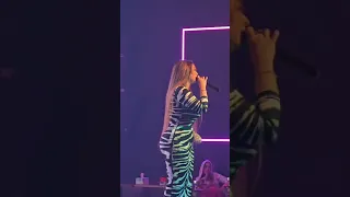 نور علي تتألق علي المسرح بأحساس ولا اروع يا حبر بدري لسه نور علي 2025 