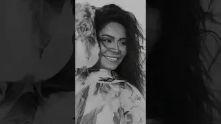 يعاملني بطيبة واحساس شيرين الوتر الحساس مسرعه شرين شيرين عبدالوهاب اكسبلور Explore شيرين 