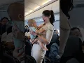 Download Lagu Waw Pramugari Cantik Super Air Jet lagi Gendong Penumpang dalam Pesawat 😁😁🥰🥰👍👍