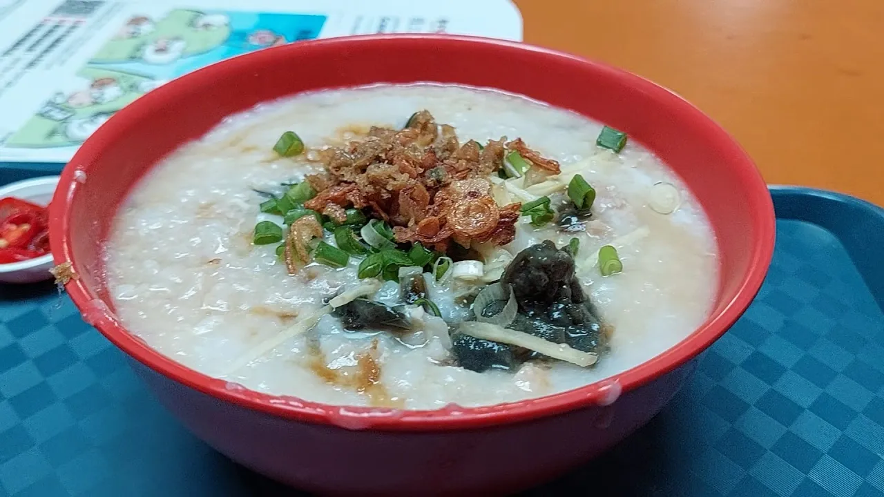 Maxwell Food Centre. Zhen Zhen Porridge. One of my Favourite Porridge Place to be Comforted