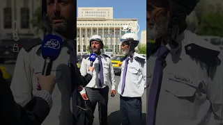 لا تهاون في التمادي على الشرطة الجهات المختصة تلقي القبض على الشابة التي تهج مت على شرطي المرور 