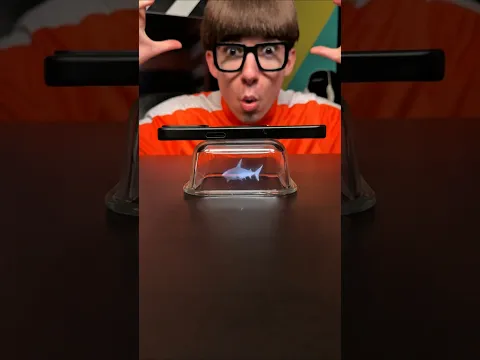 صنعت هولوغرام في البيت! 😱 #shorts #hologram